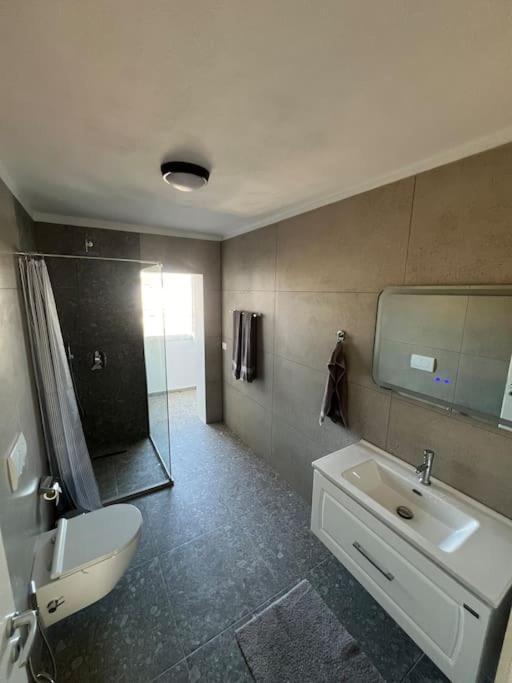 Modern Apt Near City Centre Shkoder Bagian luar foto